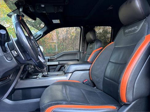 Used 2018 Ford F150 Raptor w/ Equipment Group 802A Luxury image 11