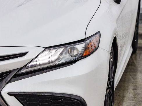 Used 2023 Toyota Camry XSE image 5