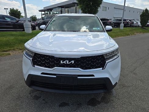 Used 2023 Kia Sorento LX AWD/4WD image 12