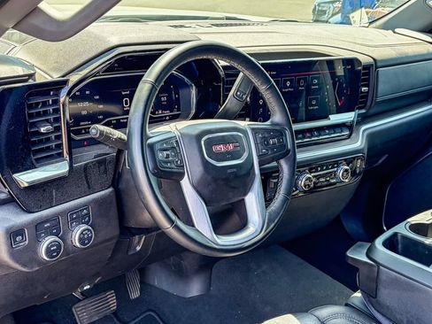 Used 2025 GMC Sierra 1500 SLT AWD/4WD image 8