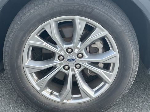 Used 2023 Ford Explorer Limited image 43