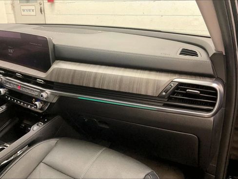 Used 2024 Kia Telluride SX image 14