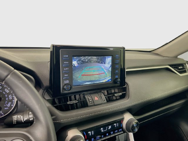 Used 2019 Toyota RAV4 XLE Premium FWD image 11