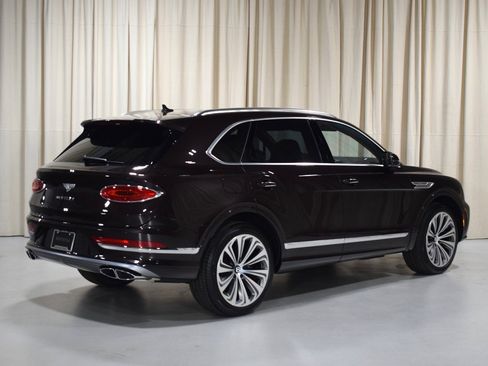 New 2025 Bentley Bentayga image 3