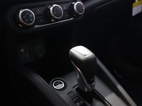 New 2025 Nissan Kicks Play S image 31