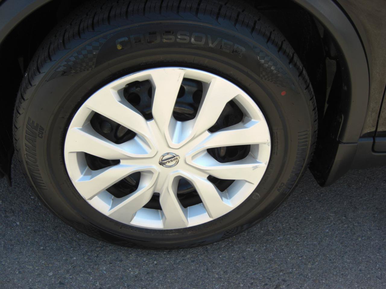 Used 2019 Nissan Rogue S FWD image 10