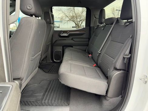 Used 2023 Chevrolet Silverado 1500 LT AWD/4WD image 13