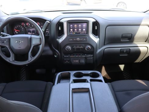 Used 2025 Chevrolet Silverado 1500 Custom Trail Boss AWD/4WD image 16