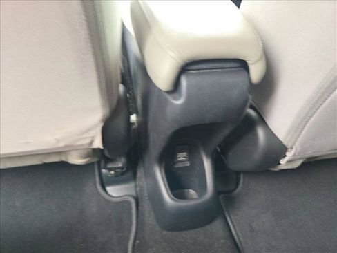 Used 2017 Honda HR-V EX image 15