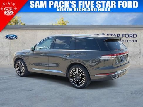 Used 2022 Lincoln Aviator Black Label w/ Class IV Trailer Tow Package AWD/4WD image 7