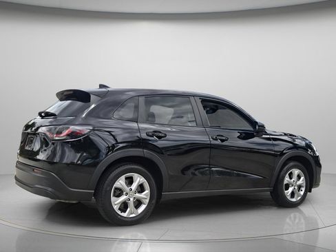 Certified 2023 Honda HR-V LX image 7