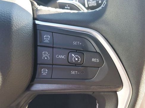 New 2025 Jeep Grand Cherokee L Limited w/ Black Appearance Package image 29