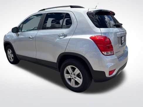 Used 2019 Chevrolet Trax LT w/ LT Convenience Package AWD/4WD image 3