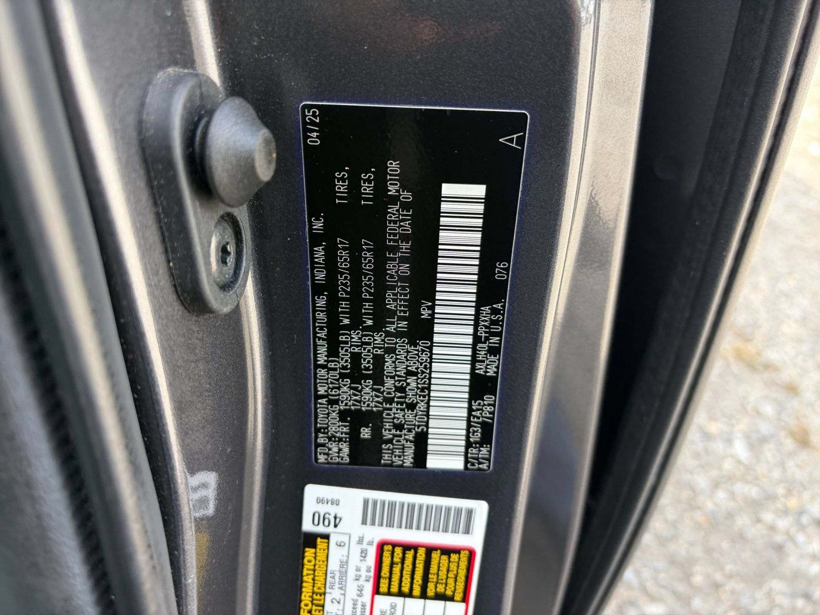 Used 2025 Toyota Sienna XLE FWD image 31