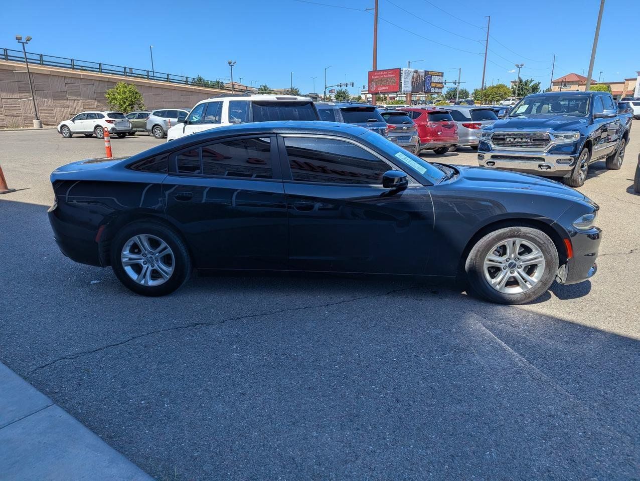 Used 2022 Dodge Charger SXT w/ Leather Interior Group RWD image 6