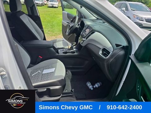 Used 2022 Chevrolet Equinox LT FWD image 40