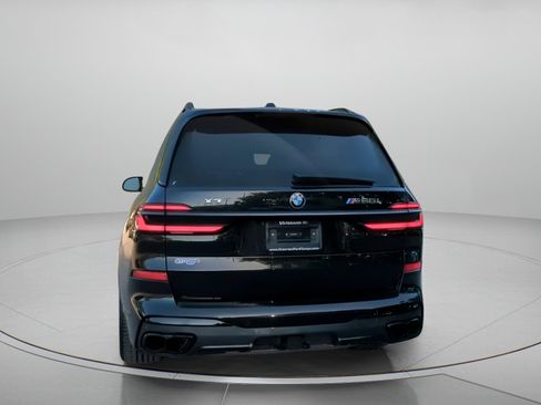 Used 2025 BMW X7 M60i AWD/4WD image 23
