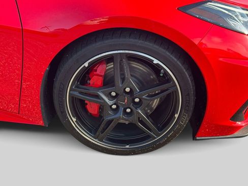 Used 2022 Chevrolet Corvette Stingray Premium Cpe w/ Z51 Performance Package RWD image 8