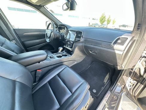 Used 2019 Jeep Grand Cherokee Limited AWD/4WD image 28