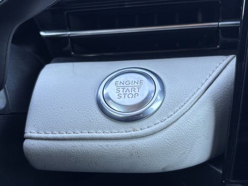 Used 2024 Lincoln Nautilus Reserve image 7