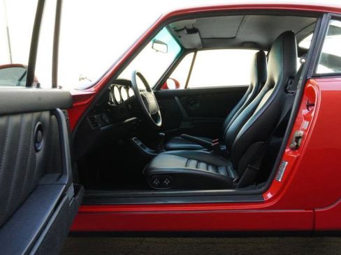 Used 1993 Porsche 911 Carrera RWD image 40