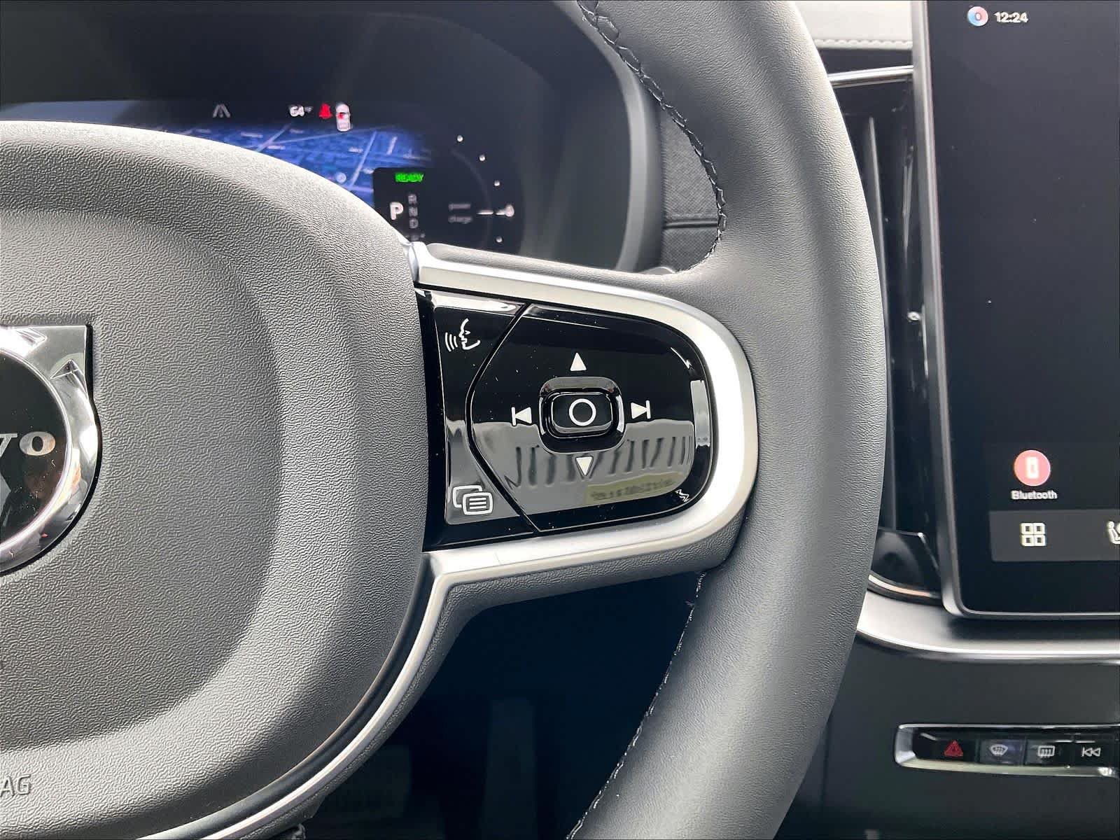 New 2026 Volvo XC90 T8 Ultra w/ Protection Package AWD/4WD image 18