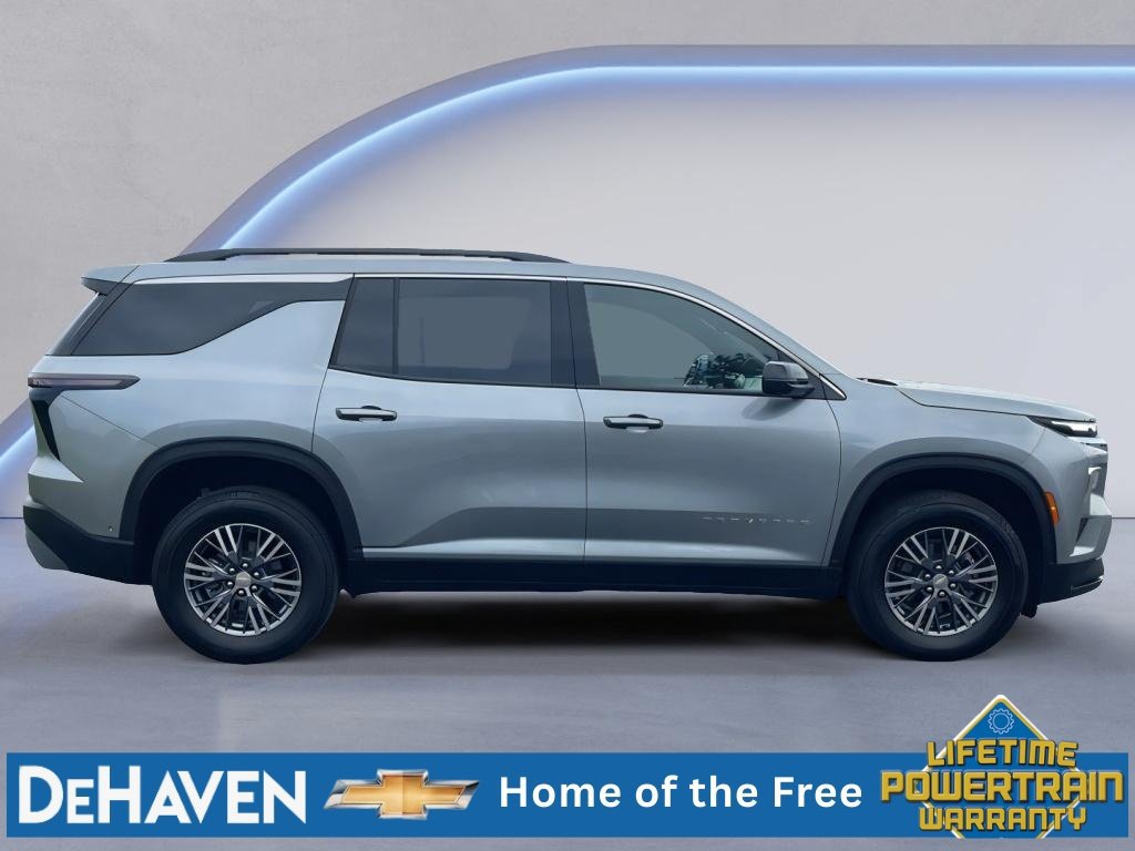 Used 2026 Chevrolet Traverse LT w/ Enhanced Driving Package AWD/4WD image 7