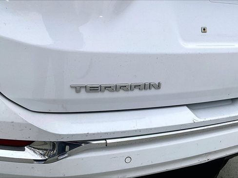 Used 2020 GMC Terrain Denali w/ GMC Pro Grade Package image 9