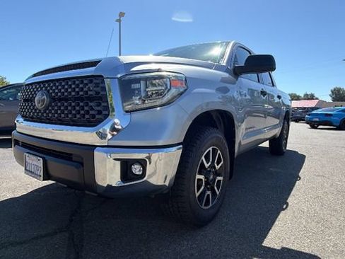 Used 2018 Toyota Tundra SR5 w/ TRD Off Road Package AWD/4WD image 9