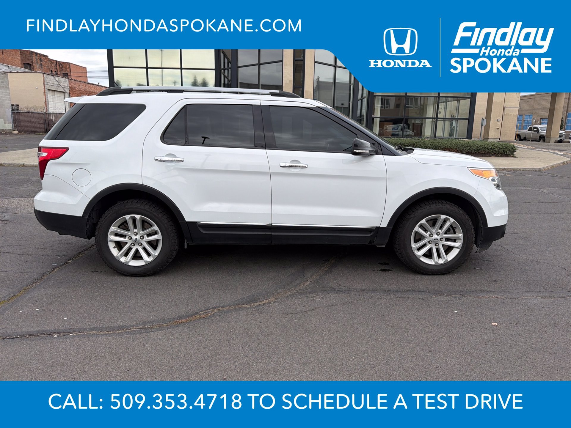 Used 2015 Ford Explorer XLT w/ Equipment Group 202B AWD/4WD image 6