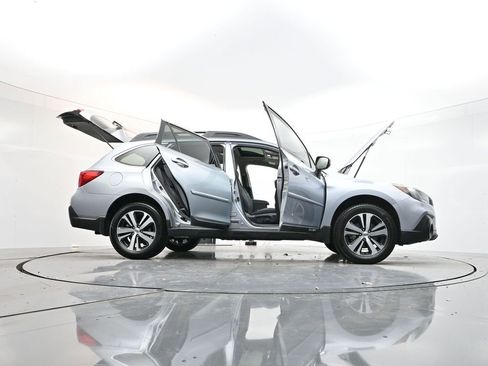 Used 2018 Subaru Outback 2.5i Limited image 41