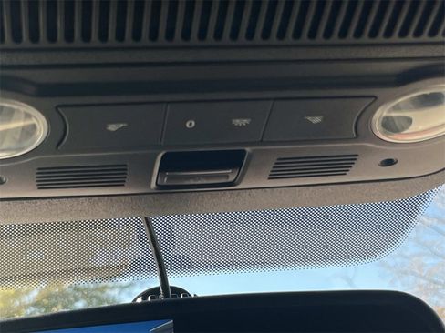 Used 2013 Volkswagen Beetle 2.0T image 29