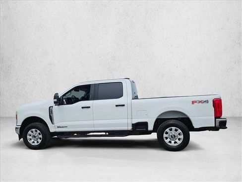 Used 2024 Ford F250 XLT w/ FX4 Off-Road Package AWD/4WD image 7