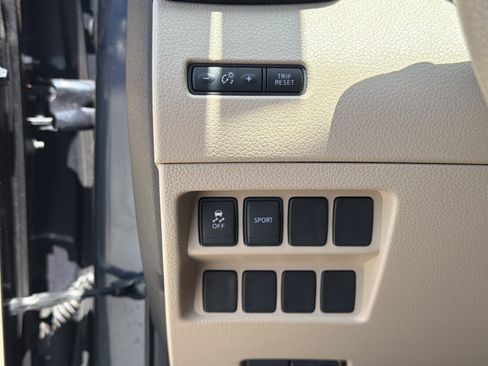 Used 2014 Nissan Rogue S FWD image 17