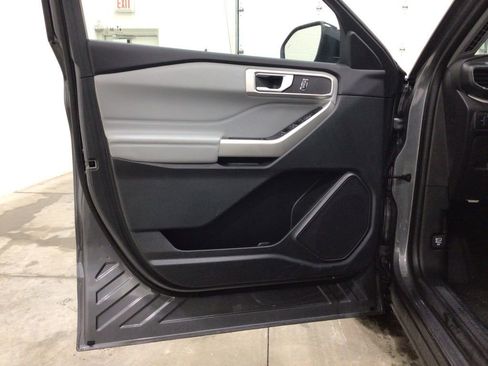 Used 2023 Ford Explorer XLT w/ Equipment Group 202A image 12