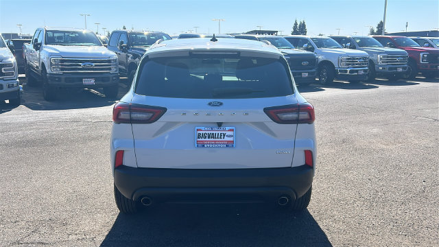 Used 2025 Ford Escape ST-Line Select AWD/4WD image 4