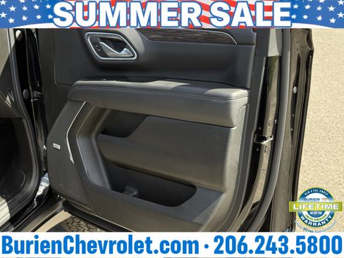 Used 2022 Chevrolet Suburban Z71 AWD/4WD image 21