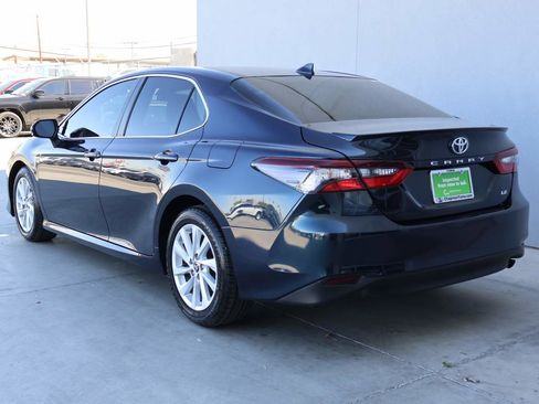 Used 2021 Toyota Camry LE image 3