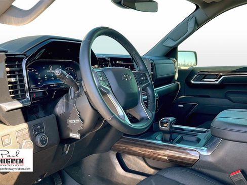 Used 2025 Chevrolet Silverado 1500 RST image 13