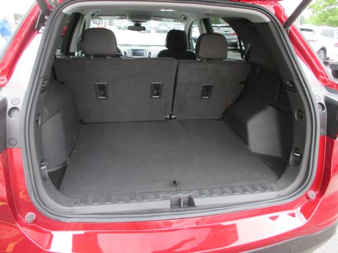 Used 2024 Chevrolet Equinox LT FWD image 10