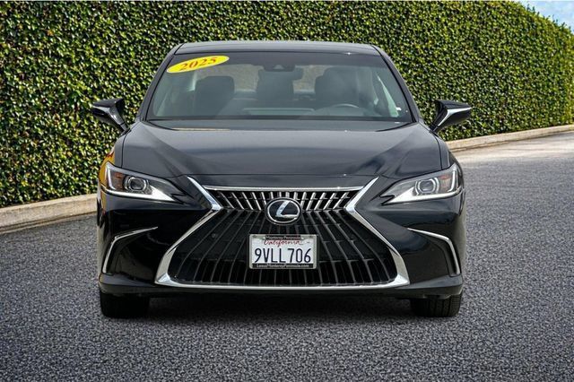 Used 2025 Lexus ES 350 w/ Premium Package FWD image 9