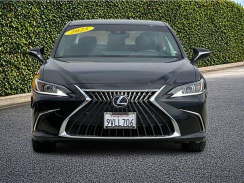 Used 2025 Lexus ES 350 w/ Premium Package FWD image 9