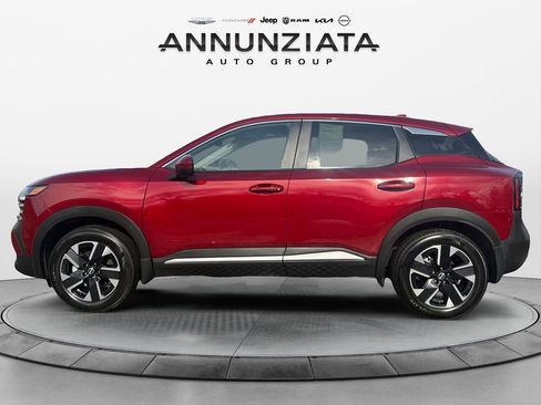 Certified 2025 Nissan Kicks SV image 2