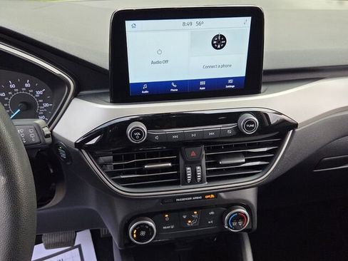 Used 2021 Ford Escape SE w/ SE Sport Appearance Package image 18