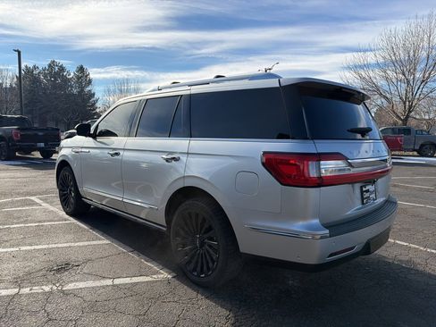 Used 2019 Lincoln Navigator Reserve image 5