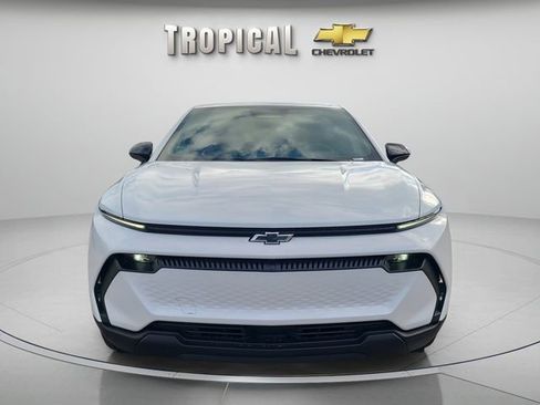 New 2026 Chevrolet Equinox EV LT image 8