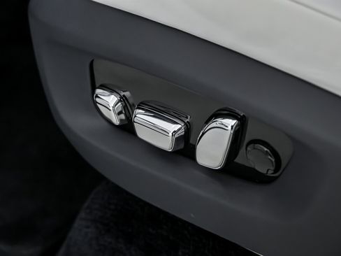 Used 2020 Rolls-Royce Cullinan image 26