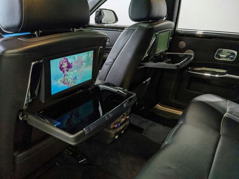 Used 2014 Rolls-Royce Ghost RWD image 26