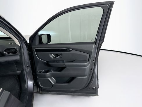 Used 2025 Honda Pilot Touring image 35