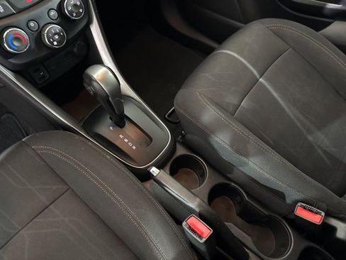 Used 2019 Chevrolet Trax LT image 24